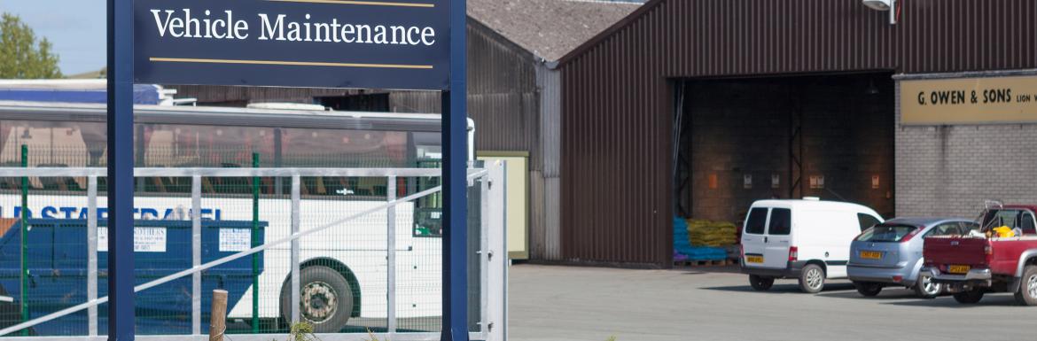 Entrance to G Owen & Sons Cash and Carry 